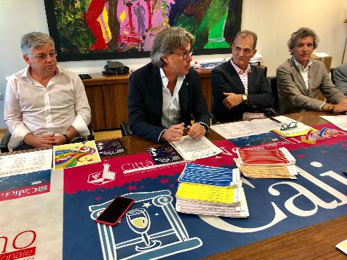 L'assessore regionale alle Attività produttive e al Turismo, Sergio Emidio Bini alla presentazione di 'Calici di stelle'