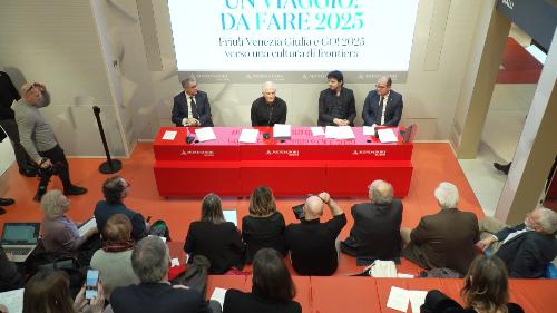 Il vicegovernatore del Friuli Venezia Giulia con delega alla Cultura Mario Anzil alla presentazione della vetrina di eventi a Milano dal 10 al 22 febbraio in occasione della Capitale europea della Cultura GO! 2025.