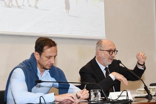 Il governatore Fedriga e l'assessore Riccardi presentano il Piano oncologico regionale