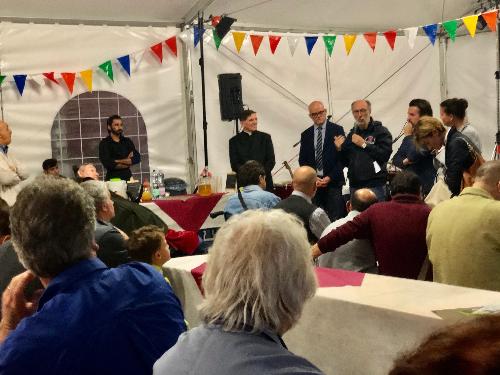 Il vicepresidente Riccardo Riccardi a Tolmezzo alla festa della Comunità di Rinascita.