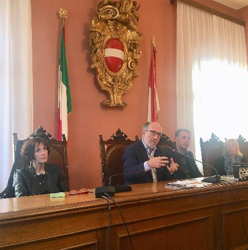 Il vicegovernatore Riccardo Riccardi all'incontro con l'Ambito del Natisone in municipio a Cividale.