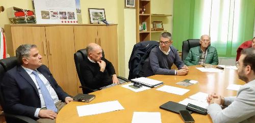 L'assessore regionale Pierpaolo Roberti all'incontro con i Comuni in cui è presente la minoranza linguistica germanofona