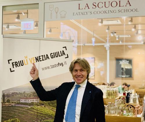 L'assessore regionale al Turismo Sergio Emidio Bini a Chicago durante la missione promozionale dell'enogastronomia e turismo del Friuli Venezia Giulia