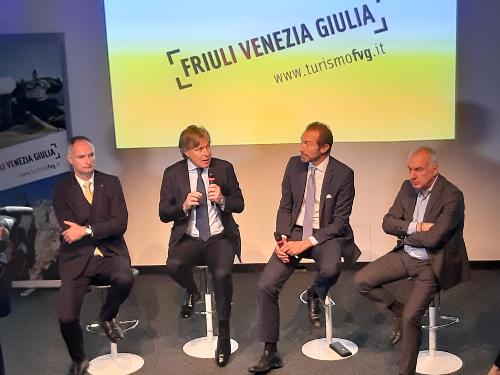 L'assessore al Turismo del Friuli Venezia Giulia Sergio Emidio Bini e il direttore generale di Promoturismo Fvg Lucio Gomiero