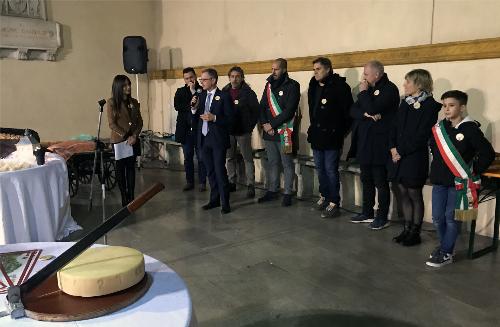 L'intervento dell'assessore alle Risorse agroalimentari Stefano Zannier in occasione della cerimonia di apertura della 20. edizione di "Formaggi e dintorni" a Gemona