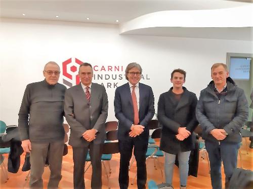 L'assessore regionale alle Attività produttive, Sergio Emidio Bini,  in visita al consorzio Carnia industrial park.