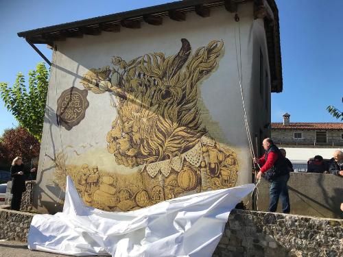 Il murales svelato in occasione del 25mo di Cjase Cocèl.