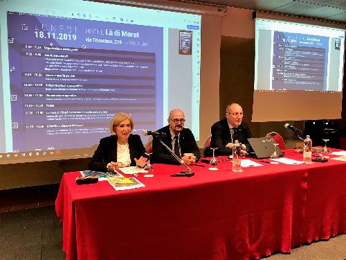 L'assessore regionale ai Sistemi informativi, Sebastiano Callari, con il presidente e amministratore delegato di Insiel, Diego Antonini e la responsabile della divisione Demand di Insiel, Alessandra Benvenuti, all'incontro dedicato alla digitalizzazione degli Enti locali.