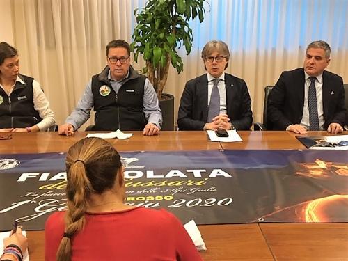 L'assessore Bini alla presentazione della Fiaccolata del Lussari 