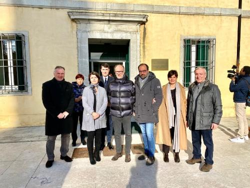 Il vicegovernatore del Friuli Venezia Giulia, Riccardo Riccardi, durante la sua visita alla Asp Muner di Lovaria con il sindaco di Pradamano, Enrico Mossenta, e i vertici della Fondazione.