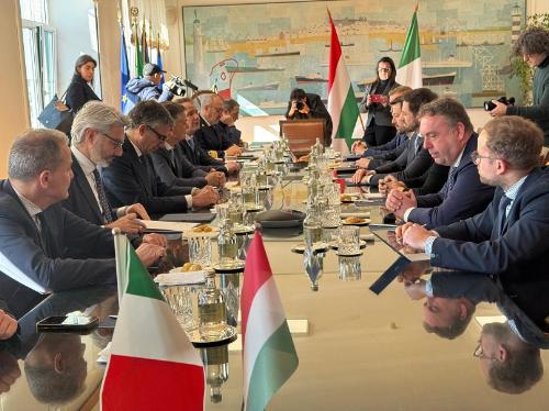 Un momento dell'incontro istituzionale nella sede dell'Autorità portuale di Trieste