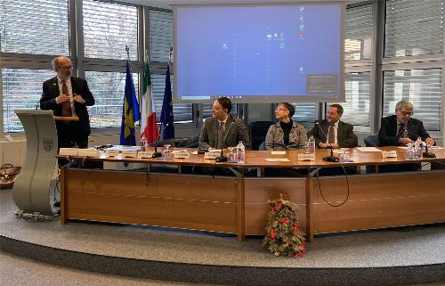 Il tavolo dei relatori presenti alla cerimonia svoltasi nella sede di Unindustria Pordenone