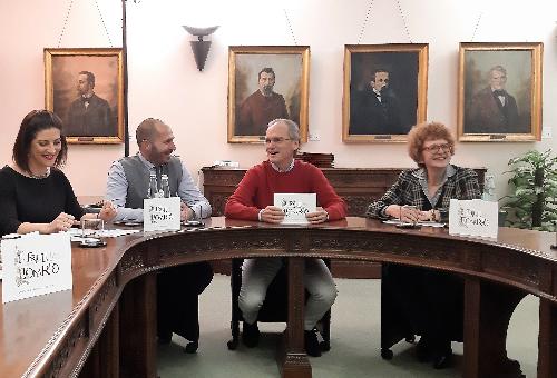 L'assessore alla Cultura del Friuli Venezia Giulia, Tiziana Gibelli, (a destra), con il presidente della Fondazione Friuli, Giuseppe Morandini (al centro) e, più a sinistra, il sindaco di Gemona del Friuli, Roberto Revelant e l'assessore comunale alla Cultura, Flavia Virilli, durante la presentazione del calendario di eventi collegato alla mostra "Il Friuli al tempo di Leonardo" - Udine, 23 gennaio 2019