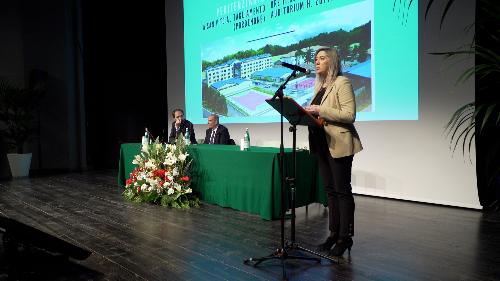 L'intervento dell'assessore regionale Cristina Amirante durante l'illustrazione del progetto del nuovo Istituto penitenziario che sorgerà a San Vito al Tagliamento.