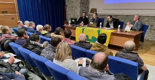 Un momento dell'incontro a cui ha partecipato l'assessore alle Risorse agroalimentari Stefano Zannier