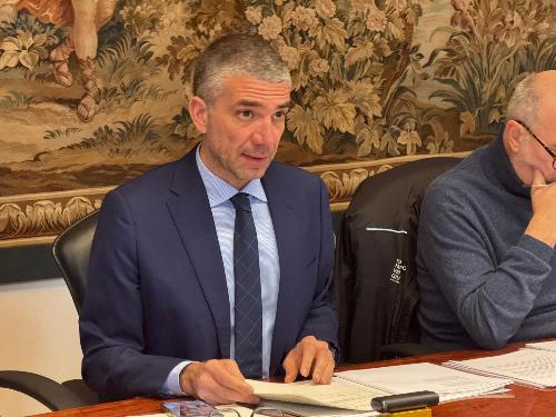 L'assessore Roberti nel corso della seduta di Giunta