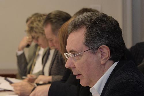 L'assessore regionale alle Infrastrutture e Territorio, Graziano Pizzimenti, in una foto d'archivio durante una seduta di Giunta regionale