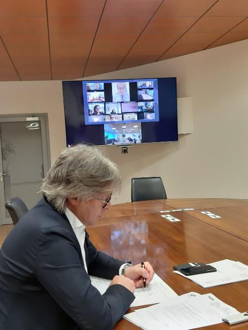 L'assessore regionale alle Attività produttive e Turismo Sergio Emidio Bini, durante la Commissione Attività produttive della Conferenza delle Regioni che si è svolta in via telematica - Udine, 5 maggio 2020