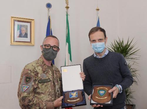 Il governatore del Friuli Venezia Giulia Massimiliano Fedriga incontra il comandante della Brigata Alpina "Julia" Alberto Vezzoli