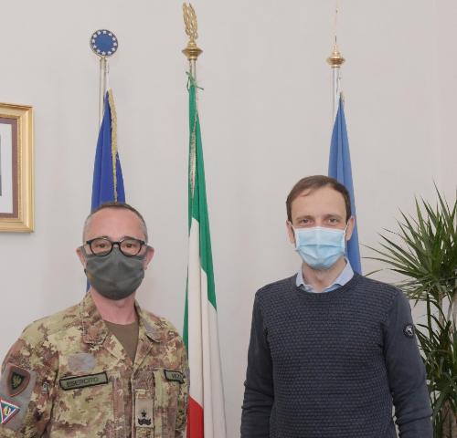 Il governatore del Friuli Venezia Giulia Massimiliano Fedriga incontra il comandante della Brigata Alpina "Julia" Alberto Vezzoli