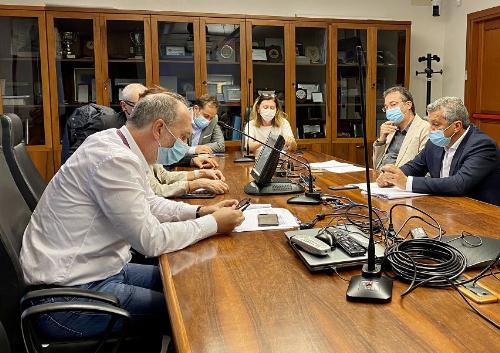 Il vicegovernatore del Friuli Venezia Giulia con delega alla Salute, Riccardo Riccardi, durante l'incontro con il sindaco di Palmanova, Francesco Martines, sul tema dell'Ospedale palmarino. 