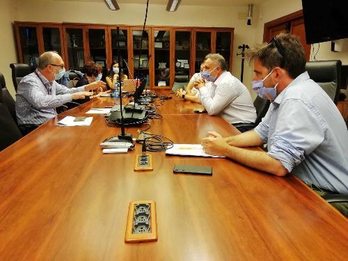 Il vicegovernatore Riccardo Riccardi durante l'incontro con i rappresentanti del Nursind