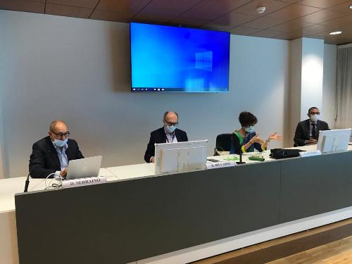 Il direttore della Soc di Epidemiologia oncologica del Cro di Aviano e responsabile del Registro Diego Serraino con il vicegovernatore del Fvg, Riccardo Riccardi, il direttore centrale Salute, politiche sociali e disabilità Gianna Zamaro e il direttore generale dell'Azienda regionale di coordinamento per la salute Giuseppe Tonutti alla presentazione dei dati su incidenza neoplasie in Fvg