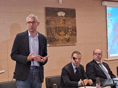 L'assessore Roberti nel corso del suo intervento