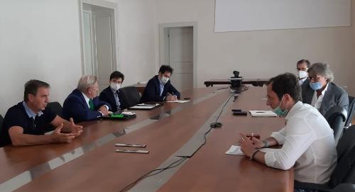 Il governatore del Friuli Venezia Giulia Massimiliano Fedriga e l'assessore regionale alle Attività produttive Sergio Emidio Bini durante l'incontro con i rappresentanti regionali dell'Alleanza delle cooperative italiane