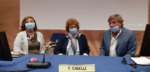 L'assessore regionale alla Cultura e sport, Tiziana Gibelli (al centro) con il presidente del Coni Fvg, Giorgio Brandolin, e la direttrice centrale della Direzione centrale Cultura e sport della Regione, Antonella Manca - Udine, 14 luglio 2020.