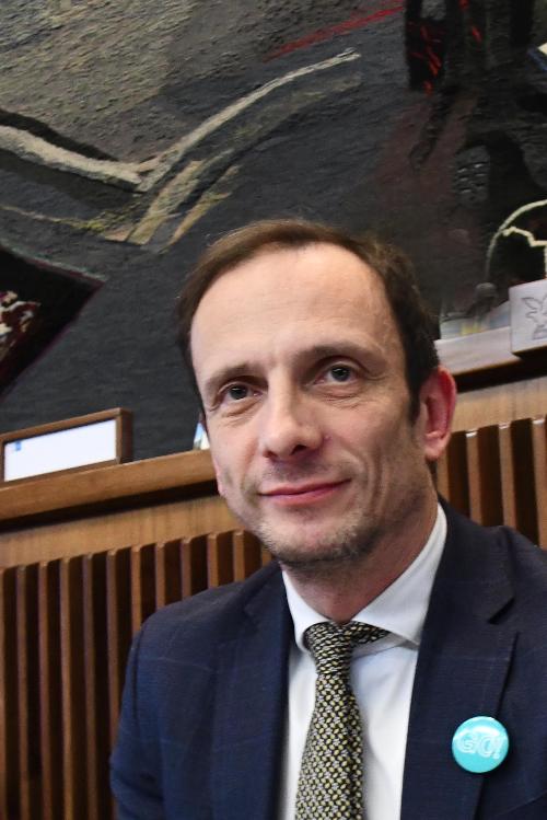 Il governatore Fedriga durante il Consiglio