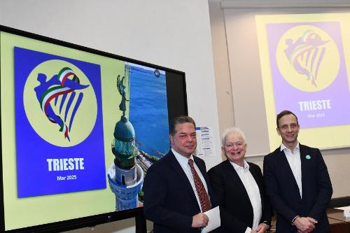 Da sinistra: Marco Consalvo (amministratore delegato Trieste Airport), Eddie Wilson (Ceo Ryanair), Massimiliano Fedriga (governatore del Friuli Venezia Giulia)