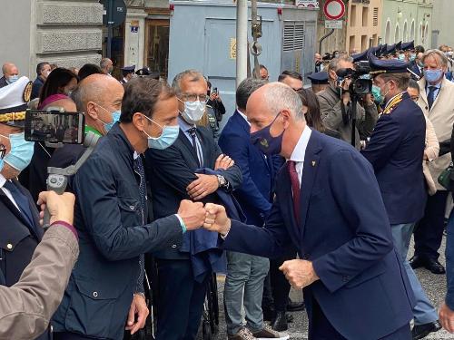  Il governatore Massimiliano Fedriga saluta il capo della Polizia di Stato, Franco Gabrielli