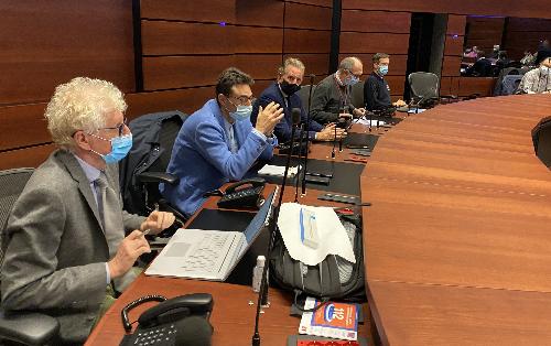 L'assessore regionale alla Difesa dell'ambiente, all'energia e sviluppo sostenibile Fabio Scoccimarro e il vicegovernatore della Regione con delega a Salute e Protezione civile Riccardo Riccardi, terzo e quarto da sinistra nella foto