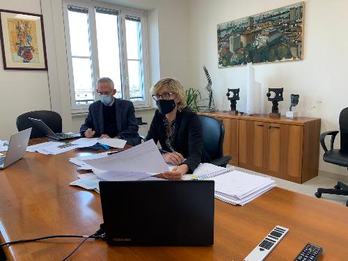 L'assessore regionale alle Finanze,Barbara Zilli, durante i lavori della I commissione 