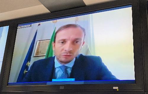 Il governatore del Friuli Venezia Giulia Massimiliano Fedriga durante la videoconferenza