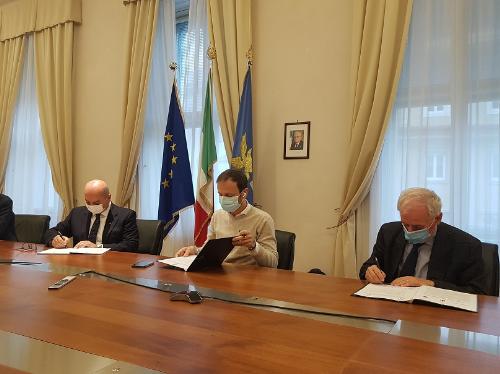 Il governatore del Friuli Venezia Giulia, Massimiliano Fedriga, durante la presentazione in Regione del progetto Nasi (North-Adriatic Summer Institute), promosso dalla Fondazione Internazionale di Trieste per il progresso e la libertà delle scienze (Fit).
