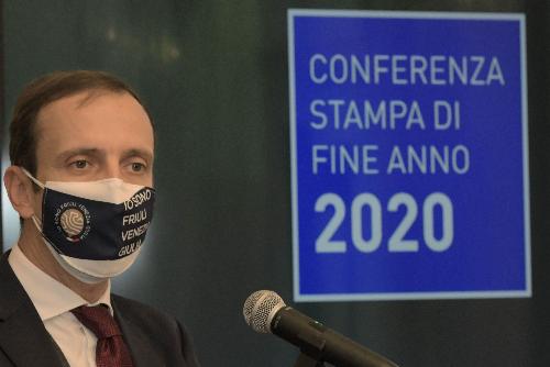 Il governatore del Friuli Venezia Giulia, Massimiliano Fedriga, durante la conferenza stampa di fine anno, durante la quale sono stati illustrati alcuni degli obiettivi strategici dell’azione della Giunta per il 2021.