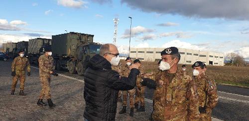 Il vicegornatore Riccardo Riccardi alla partenza del convoglio per la Croazia