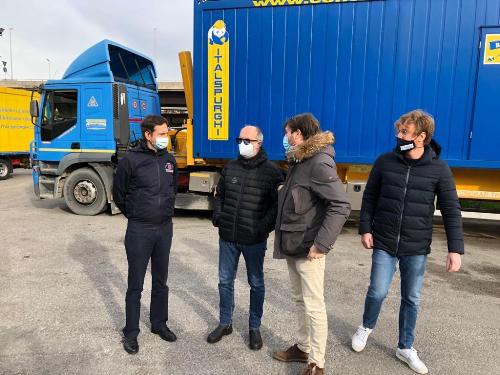 Il vicegovernatore con delega alla Protezione civile Riccardo Riccardi alla presentazione dei container donati da Italspurghi per la popolazione croata colpita dal terremoto