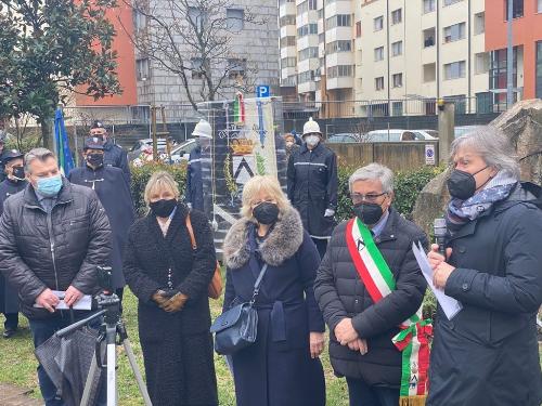 L'assessore regionale Sergio Emidio Bini interviene alla cerimonia per il Giorno del Ricordo a Udine