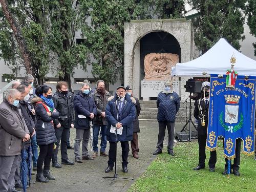 L'assessore regionale al Patrimonio Sebastiano Callari alla manifestazione per il Giorno del Ricordo a Monfalcone