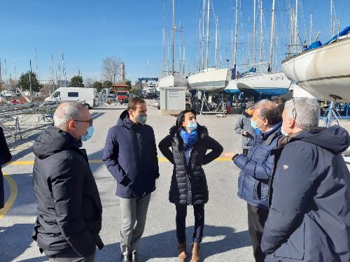 Il governatore del Friuli Venezia Giulia Massimiliano Fedriga visita il polo nautico che insiste sul Canale est -ovest di Monfalcone