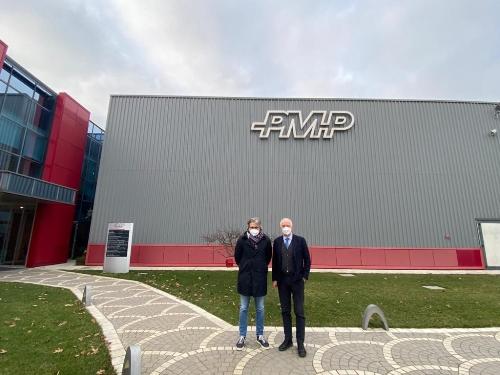 L'assessore regionale alle Attività Produttive, Sergio Emidio Bini, nel corso della visita alla PMP Industries SpA di Coseano, assieme al presidente, Luigino Pozzo