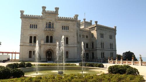 Il castello di Miramare a Trieste