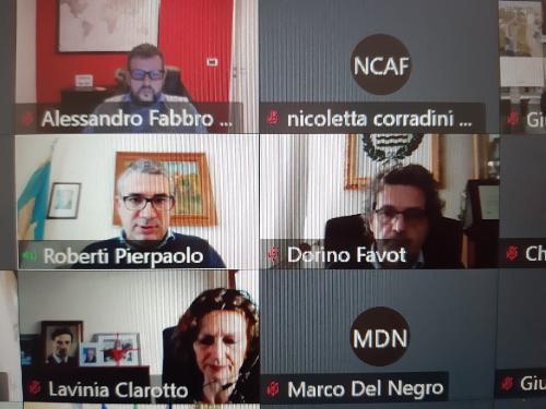 L'assessore regionale alle Autonomie locali, Pierpaolo Roberti, durante l'incontro con il Comitato esecutivo di Anci Fvg