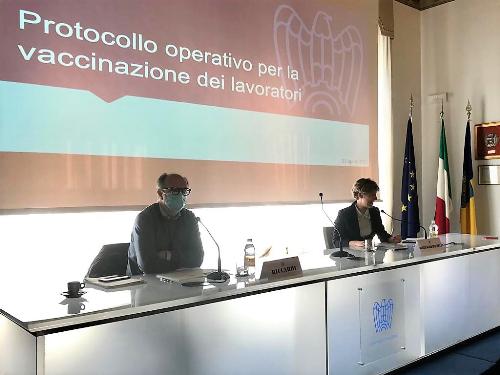 Il vicegovernatore del Friuli Venezia Giulia con delega alla Salute, Riccardo Riccardi con la presidente di Confindustria Udine, Anna Mareschi  Danieli.