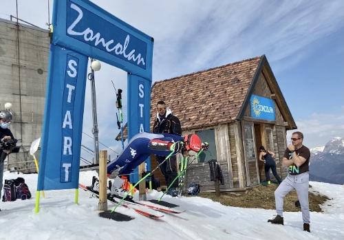 Un atleta della nazionale azzurra al cancelletto di partenza 