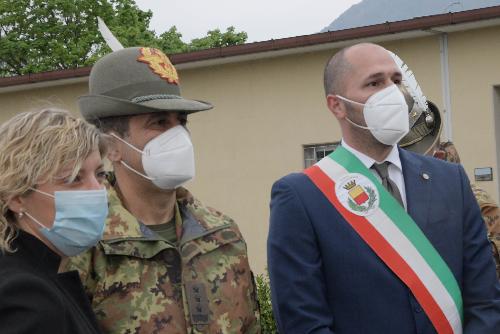 Il commissario Figliuolo con l'assessore regionale Barbara Zilli e il sindaco di Gemona Roberto Revelant