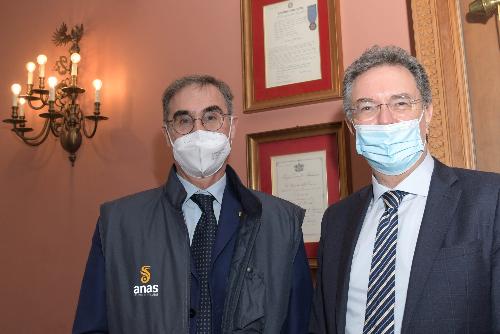 L'assessore regionale alle Infrastrutture e territorio Graziano Pizzimenti con l'Ad di Anas Massimo Simonini (a sinistra)
